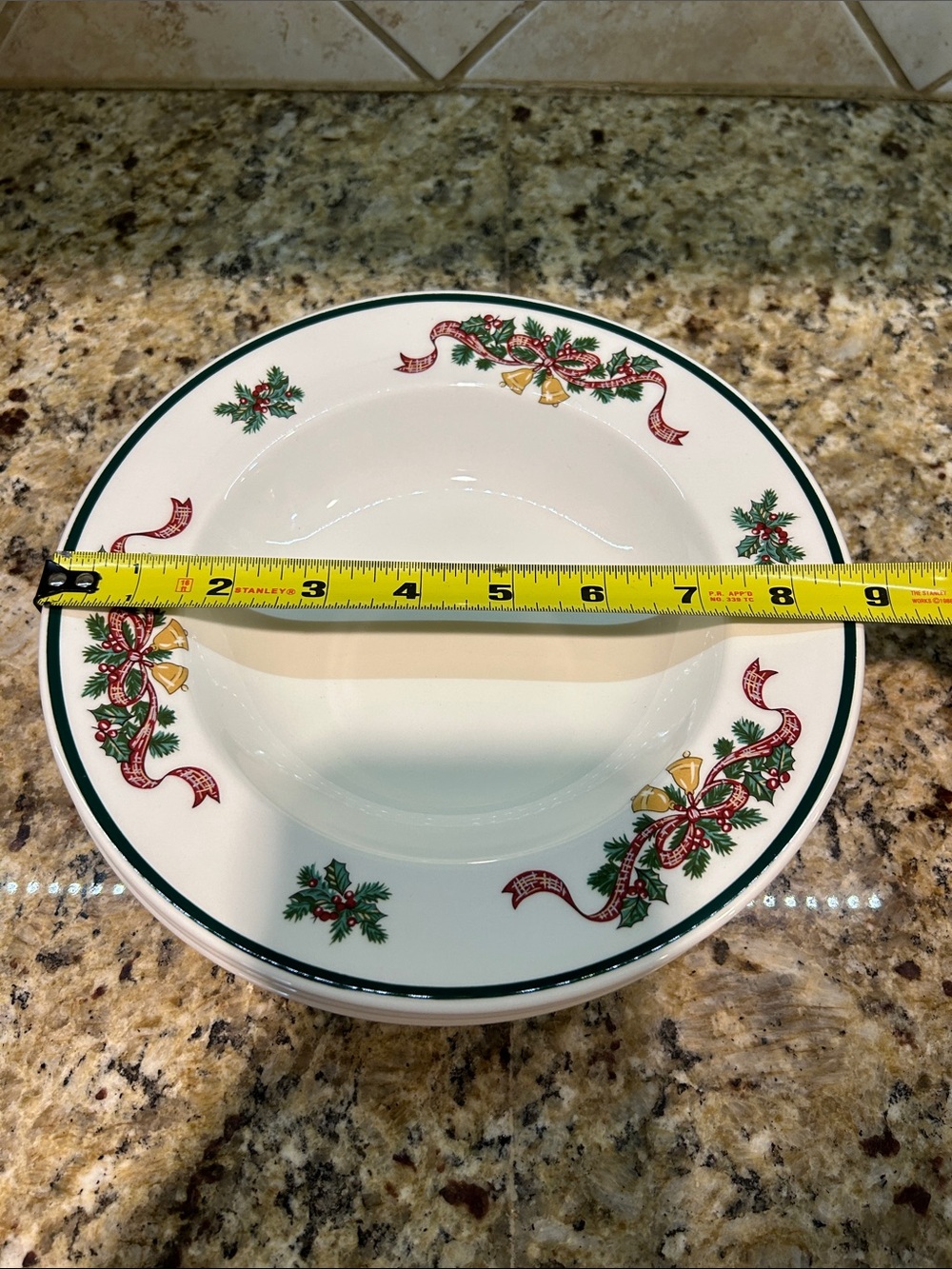 Johnson Brothers Victorian Christmas Rimmed Soup Bowl Set of 4 - Picture 6 of 6